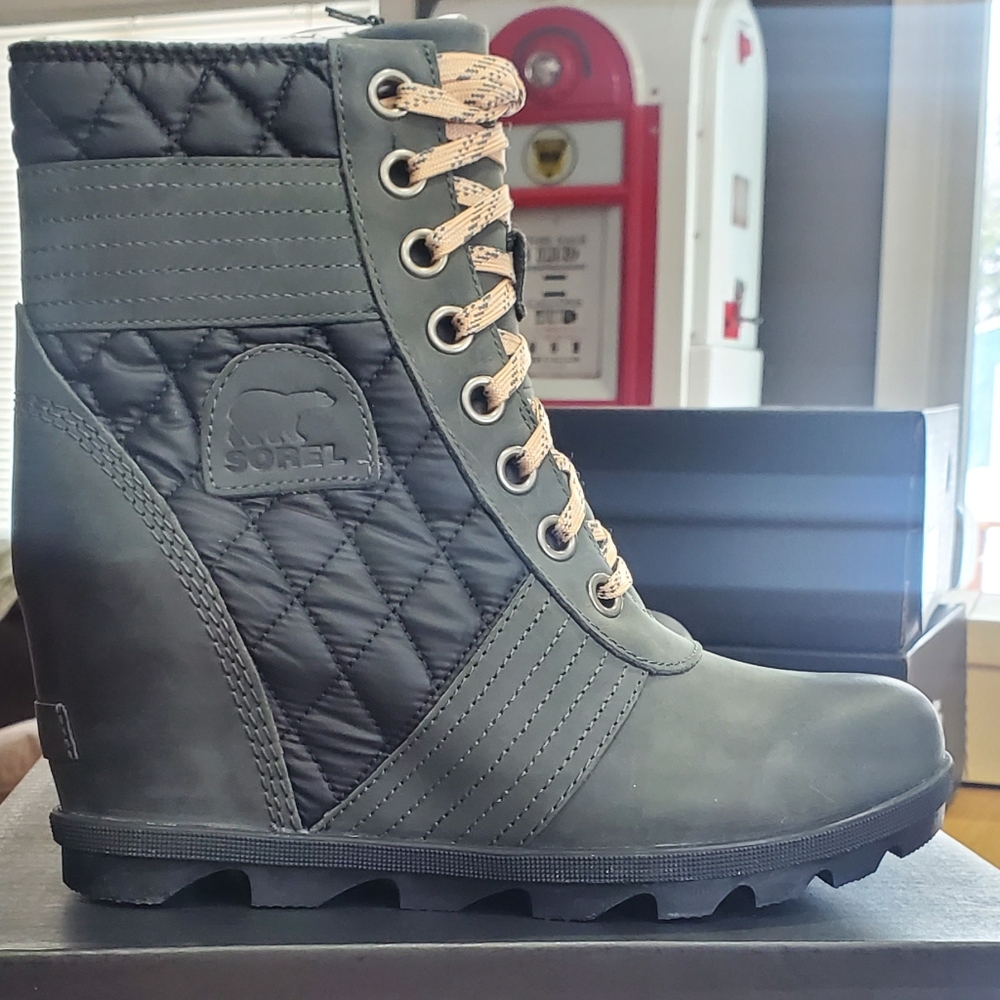 Sorel Lexie Wedges!!!